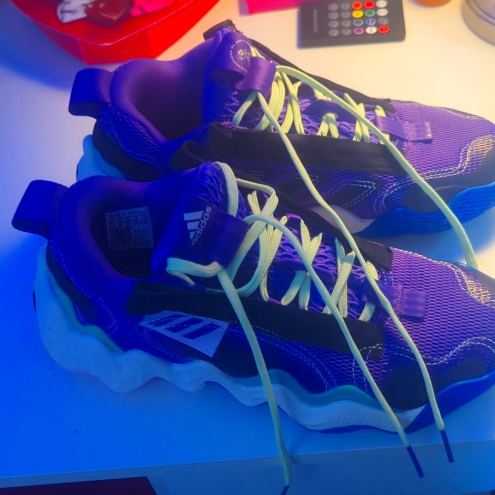 Women's Adidas basketball shoes